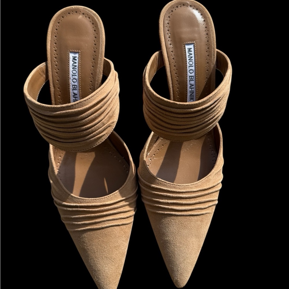 Manolo Blahnik Circeamu 70 Ruched Suede Mules In Beige - Picture 7 of 7